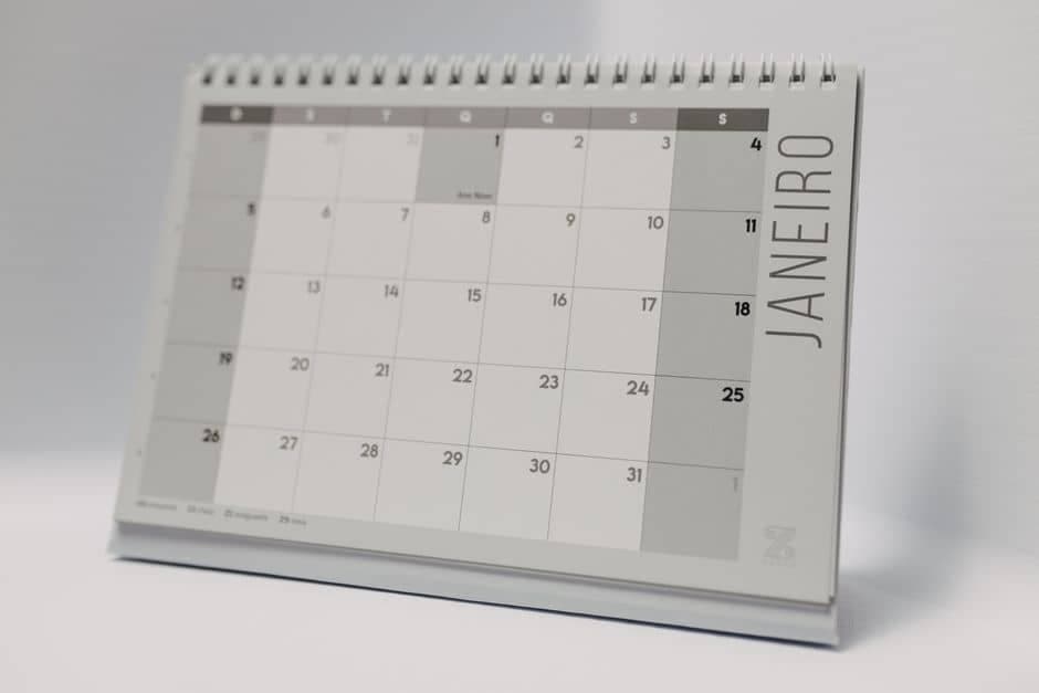 Intervalos entre reuniões reduzem o cansaço Calendário de mesa aberto para planejar os intervalos